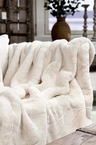 Fluffy snooze blanket, ivory