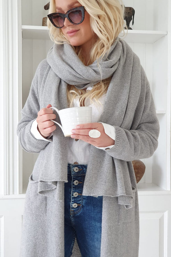 Cozy cashmere scarf, grey