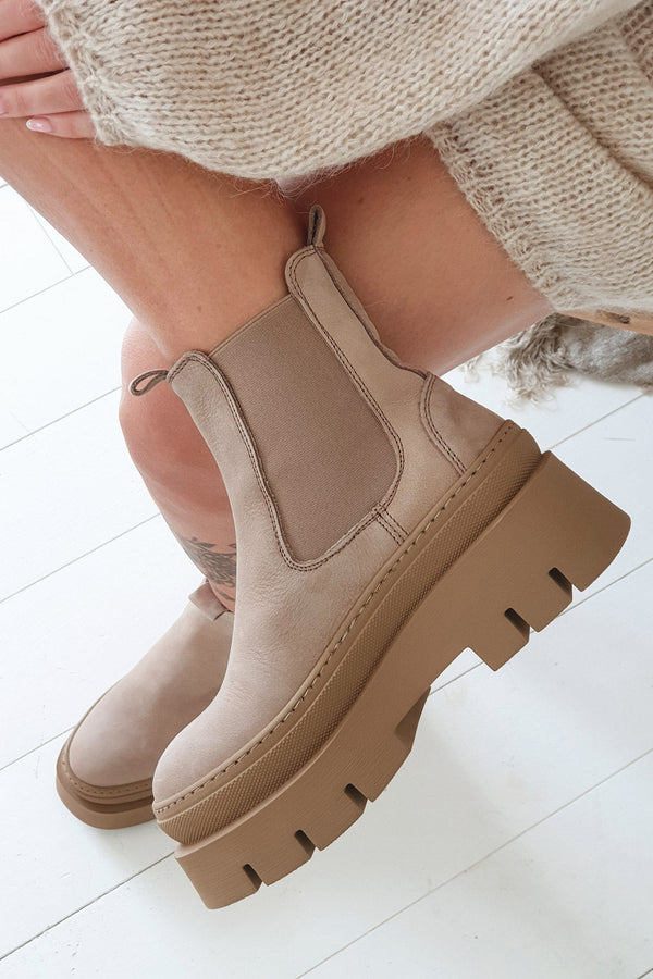 Linnie leather boots, sand