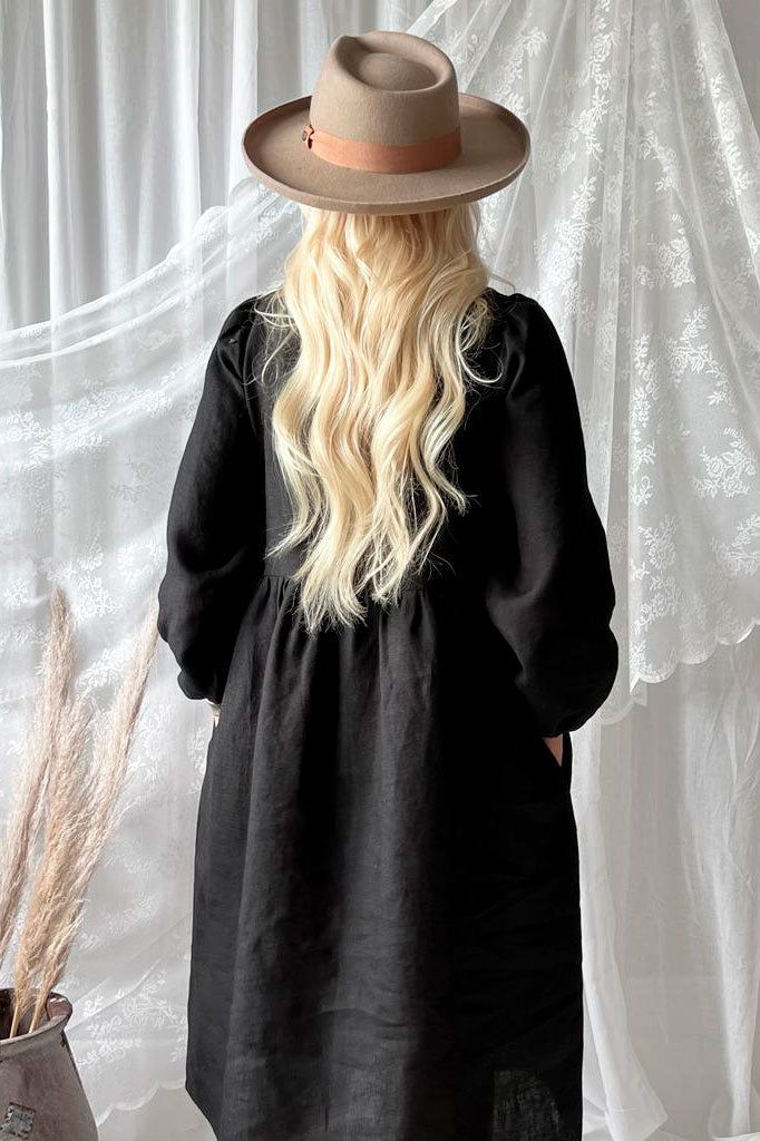 Lovely autumn linen dress, black
